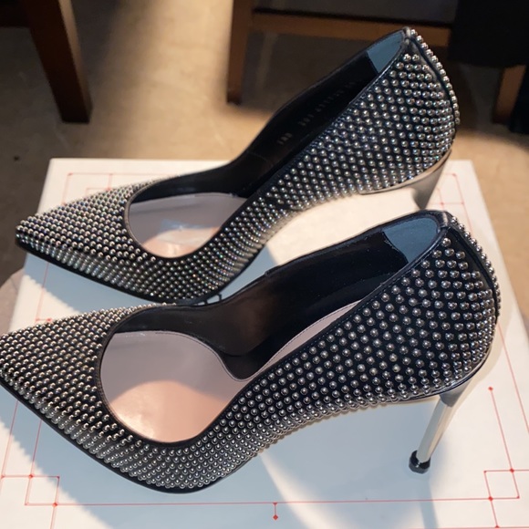 Alexander McQueen Studded Pumps - Picture 4 of 6